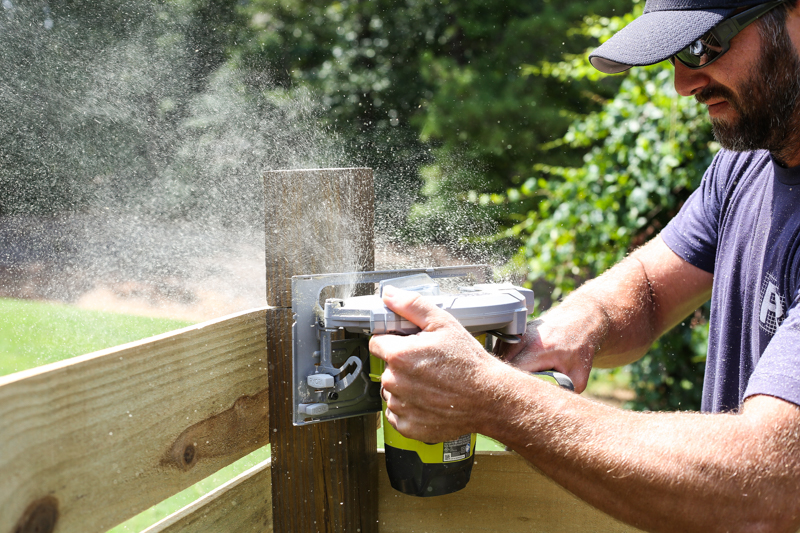how to build horizontal modern wood fence - Bower Power-4
