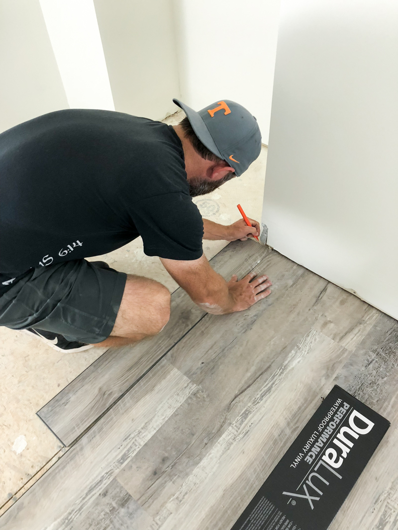 6 Ways to Cut Vinyl Plank Flooring